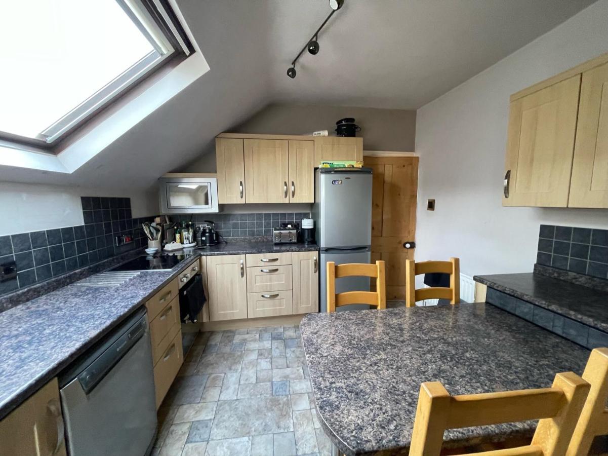 Seaside Rentals Bournemouth - 2Br, Upto 6Ppl, Beach 3 Min Walk, Dogs Ok, Wifi, Park 2 Cars Buitenkant foto