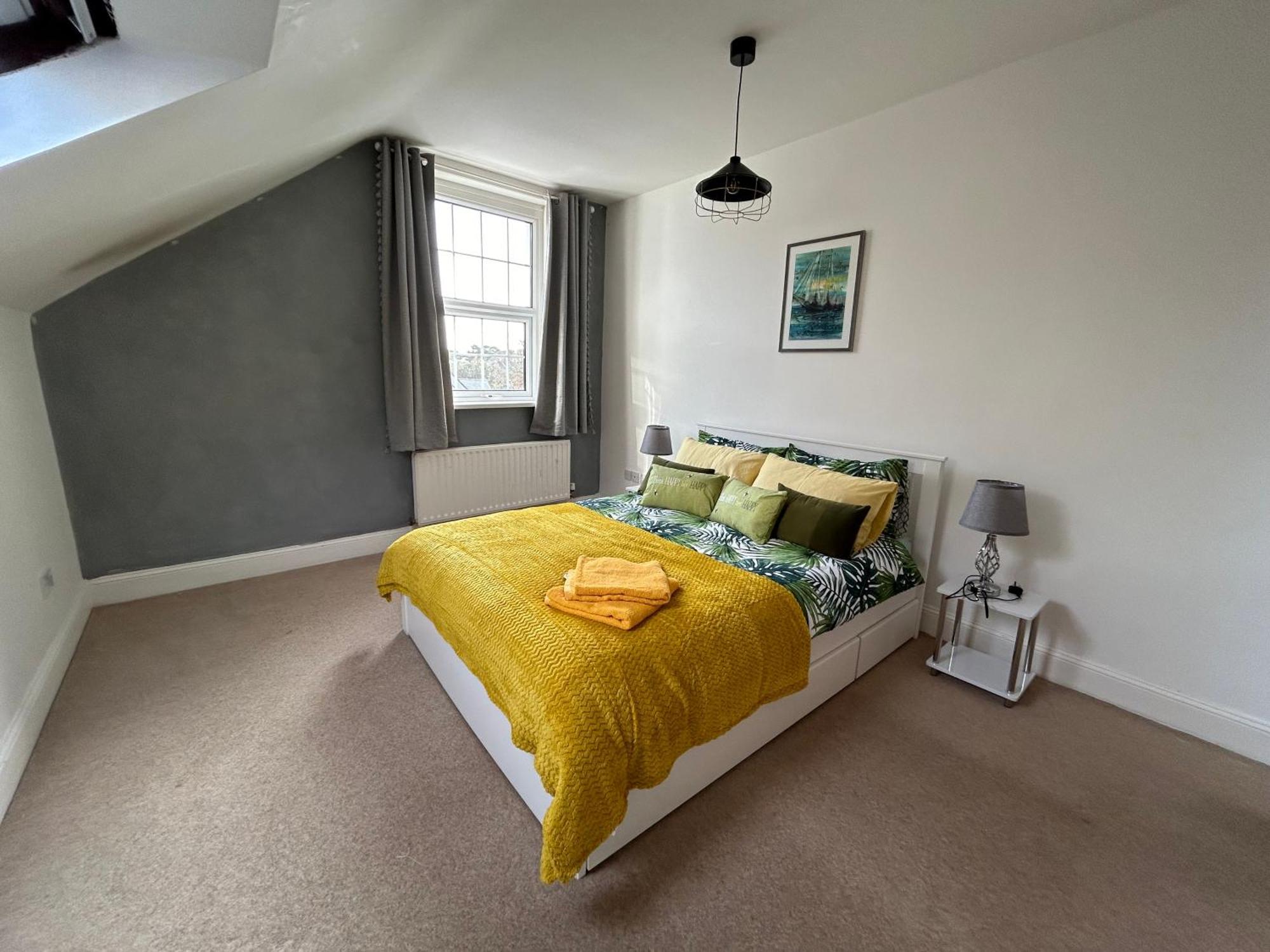 Seaside Rentals Bournemouth - 2Br, Upto 6Ppl, Beach 3 Min Walk, Dogs Ok, Wifi, Park 2 Cars Buitenkant foto