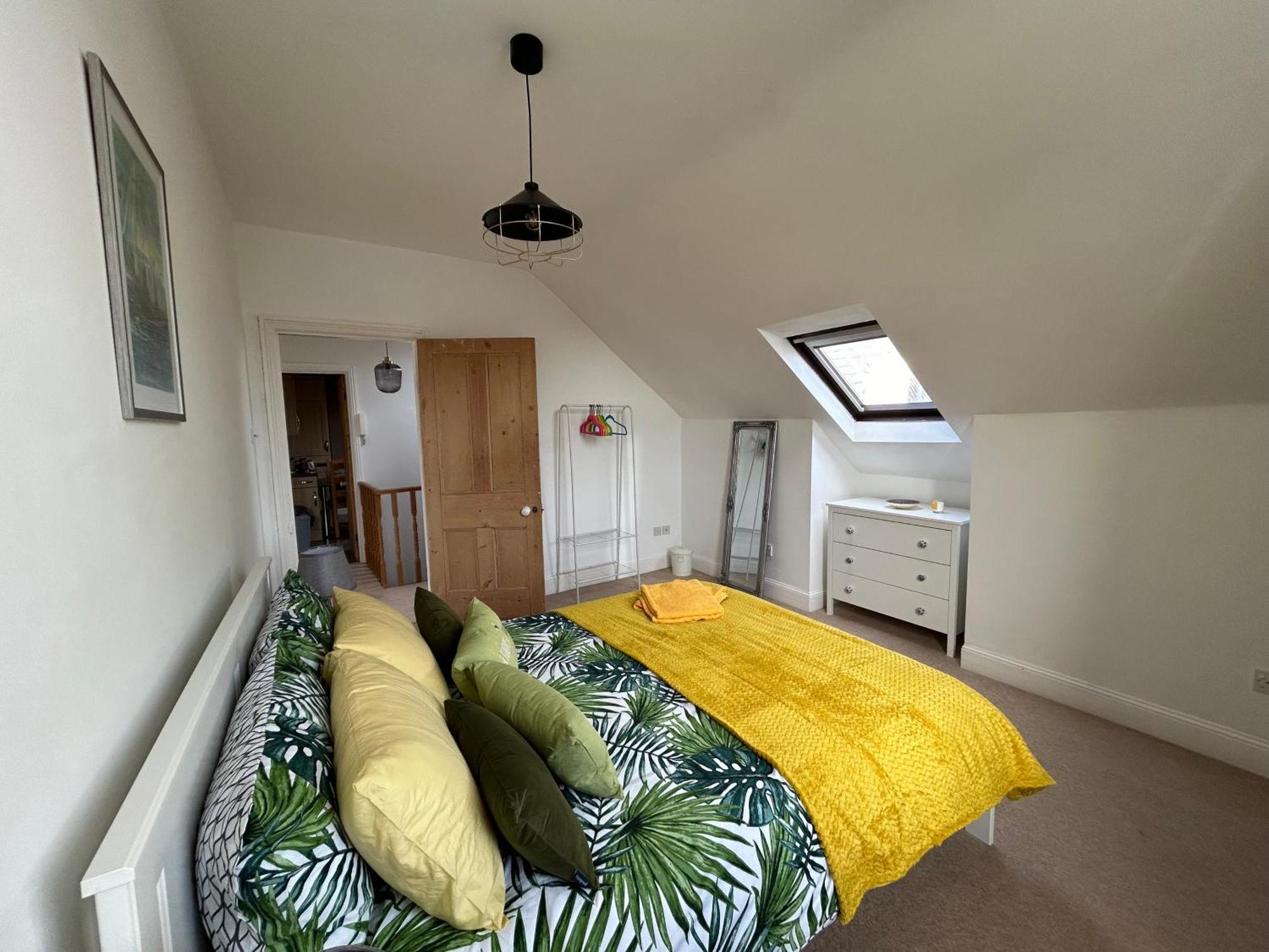 Seaside Rentals Bournemouth - 2Br, Upto 6Ppl, Beach 3 Min Walk, Dogs Ok, Wifi, Park 2 Cars Buitenkant foto