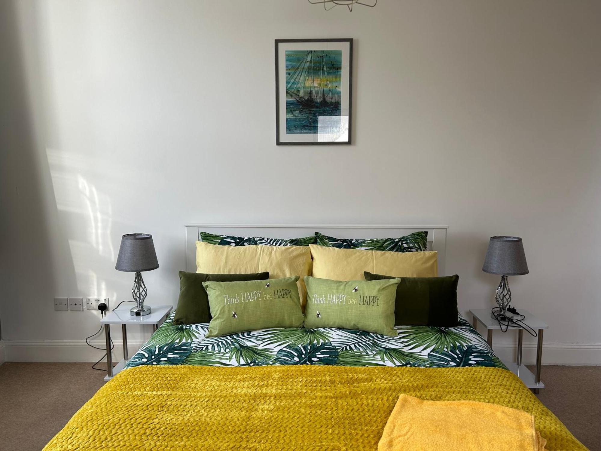 Seaside Rentals Bournemouth - 2Br, Upto 6Ppl, Beach 3 Min Walk, Dogs Ok, Wifi, Park 2 Cars Buitenkant foto